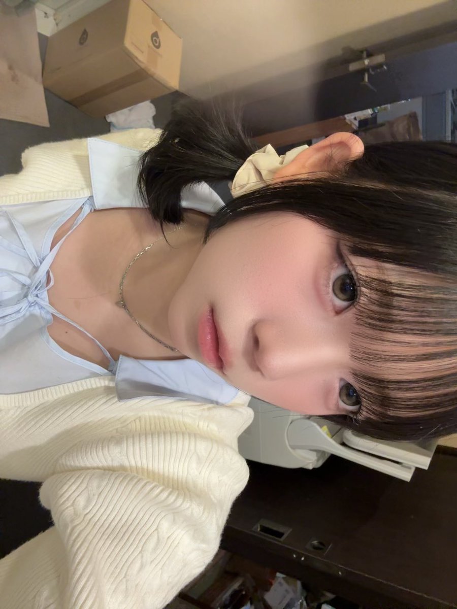 ya___iv's tweet image. 😐                                                      😋
 #いいね返し  #自撮り界隈