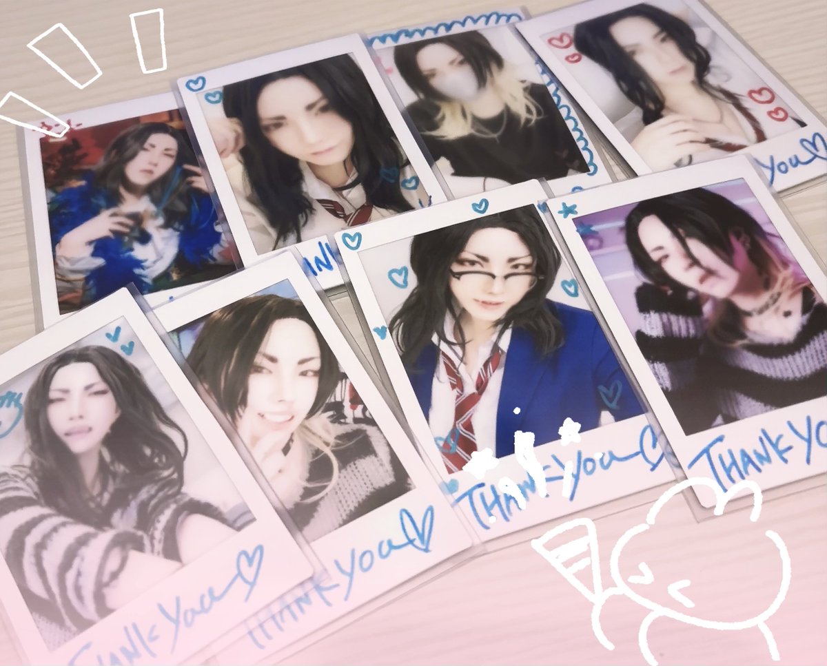 チェキはこんな感じのを追加して持っていきます🙆‍♀️💙💙💙