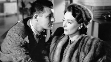FrankMalfitano's tweet photo. CLASSIC FILM MUSINGS: Seeing MILDRED PIERCE again for 1st time in many years & realized that besides awful Veda, #JoanCrawford should have just gone with #EveArden who clearly loved her rather than #ZacharyScott (sleazy & yeah ☠️ ) #BruceBennett (angry stiff)or smarmy #JackCarson https://t.co/CJj53qlq1c