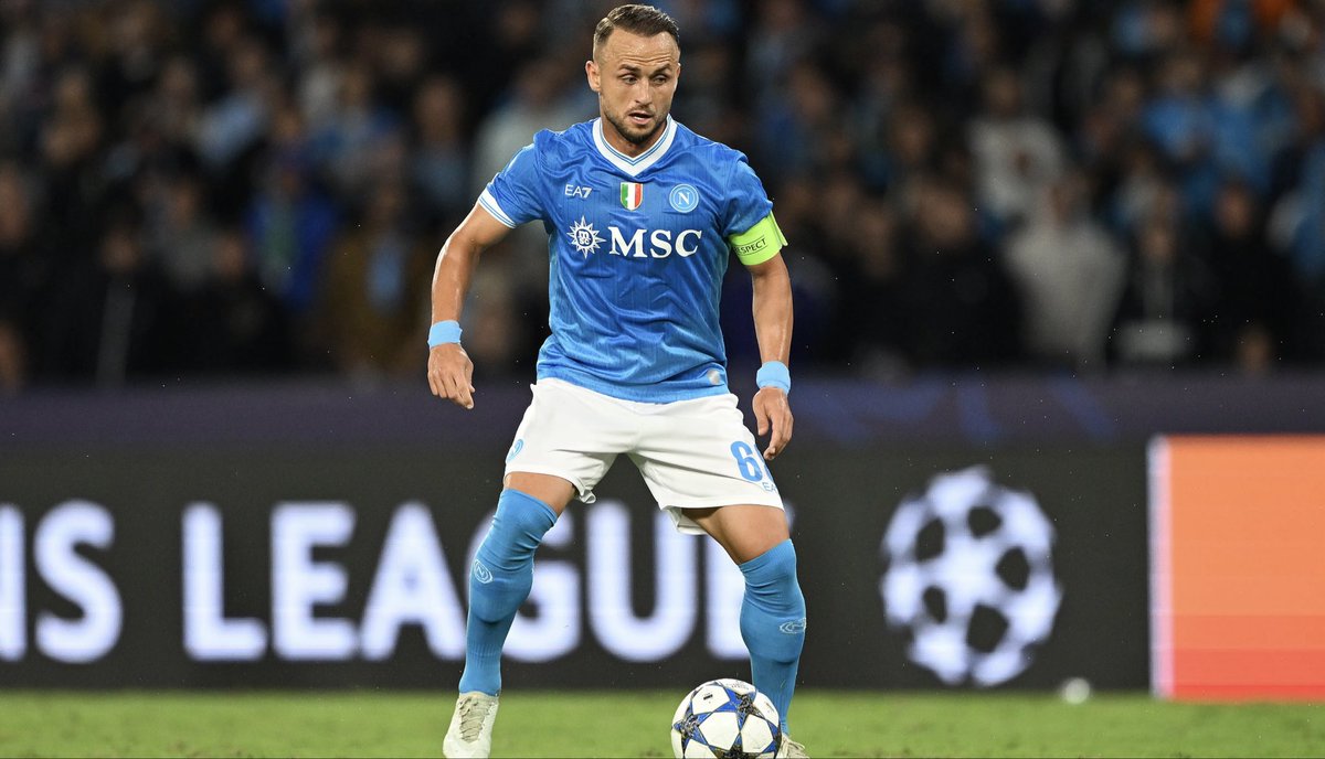 #Lobotka: "#Napoli una seconda casa. Mi sento napoletano: sono davvero felice qui! Con #Conte la preparazione più dura della mia vita, ma sono diventato più forte. #Skriniar mi aveva avvisato all’Europeo: ‘Con #Conte è dura, ma se lo segui poi a fine stagione ottieni i risultati”