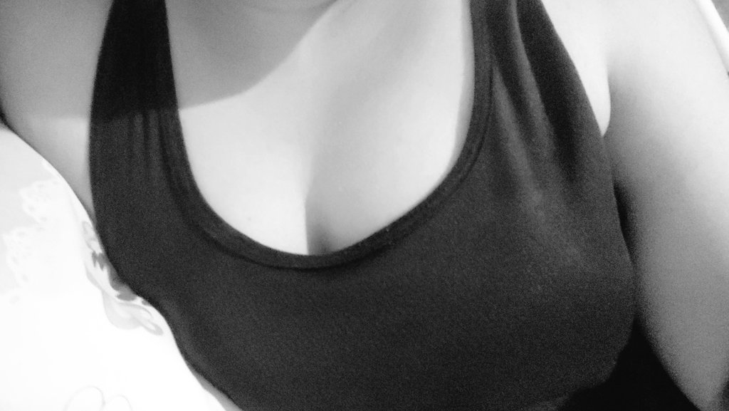 aimericanol's tweet photo. boobs aku lagi ngilu bgt🥲 https://t.co/2jBfcfxyFM