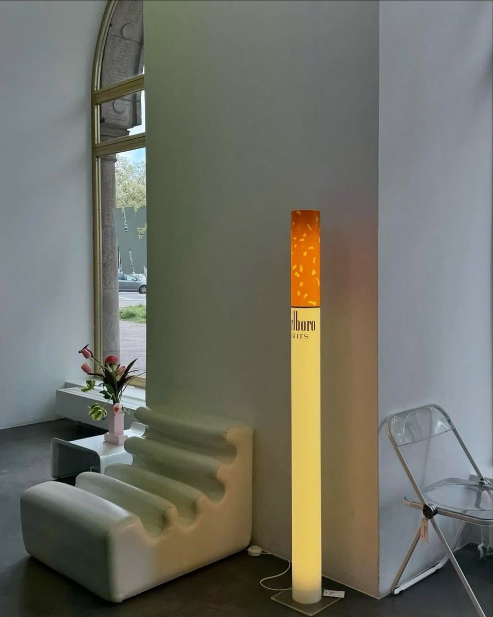INTERIORPORN1's tweet image. The Marlboro cigarette lamp 🚬