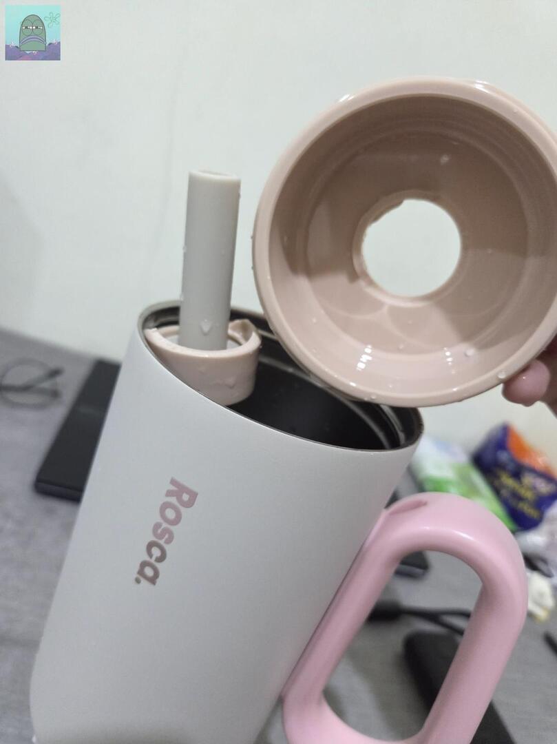 tanyakanrl's tweet image. 💚 GUYS 😭😭😭 TUMBLERKU😭😭😭 JATOH 😭😭😭 PECAH 😭😭😭 AKU 😭😭😭 BARU 😭😭😭 BELI 😭😭😭