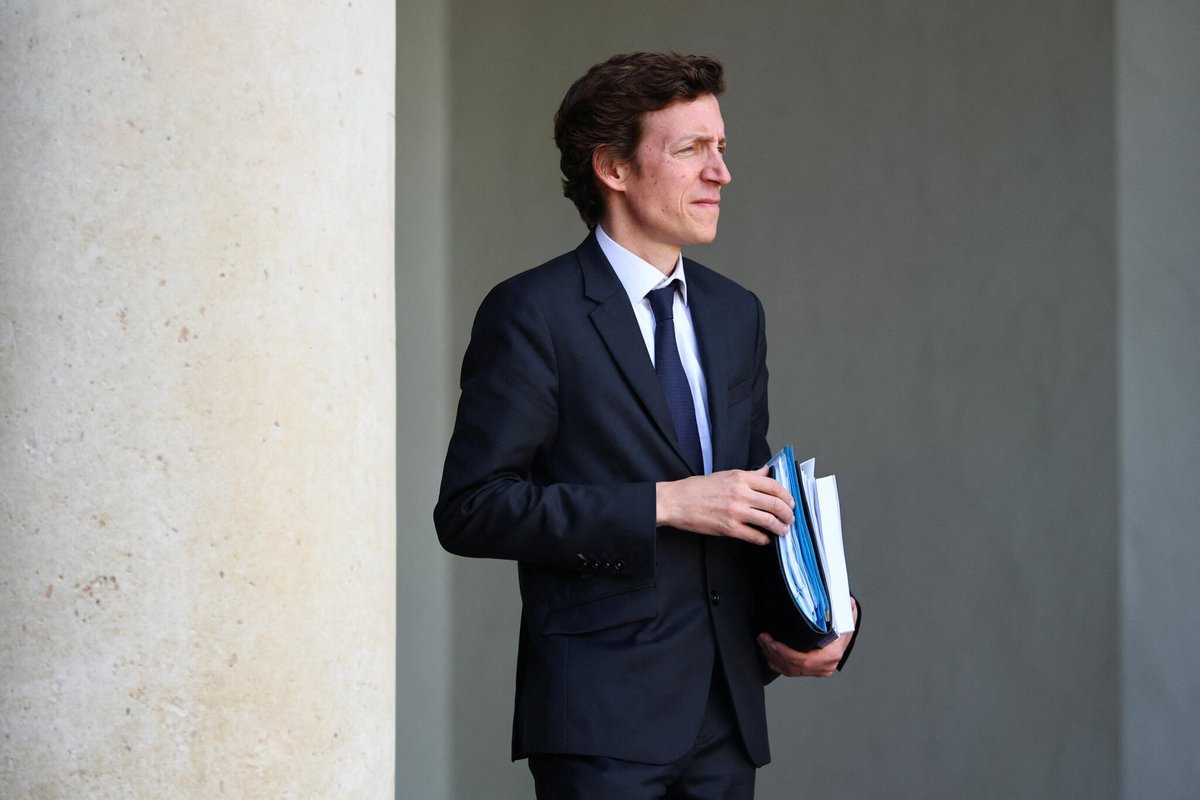 le_Parisien's tweet image. Après un cafouillage, le ministère de l’Éducation nationale confirme la suppression de 4 000 postes d’enseignants
➡️ l.leparisien.fr/BqPf