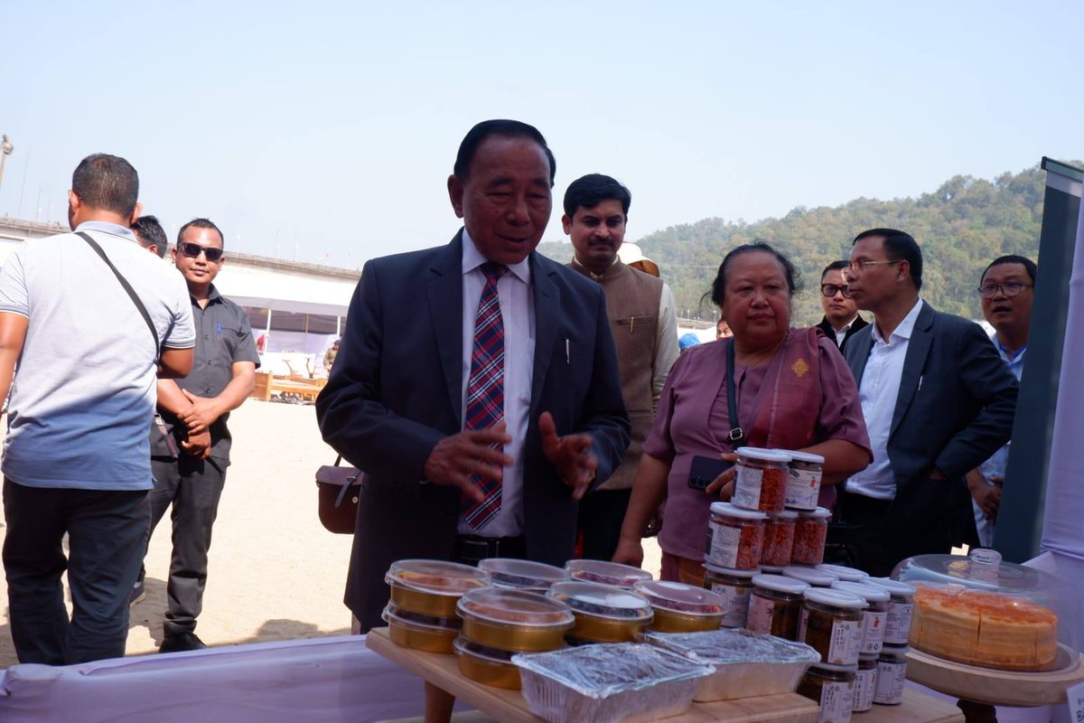 MeghalayaGov's tweet image. Two-Day #TyisamFestival Inaugurated at #GoldenBeach, #Baghmara to Promote #Tourism and Local Culture @DiprMeghalaya @meghtourism (meghalaya.gov.in/sites/default/…)