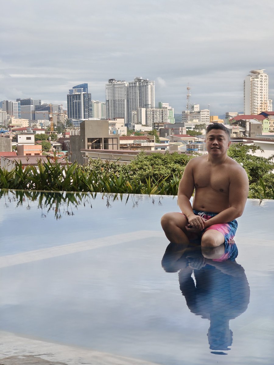 HomunculusZero1's tweet image. ...swimming time 🤭🤭🤭🐷...