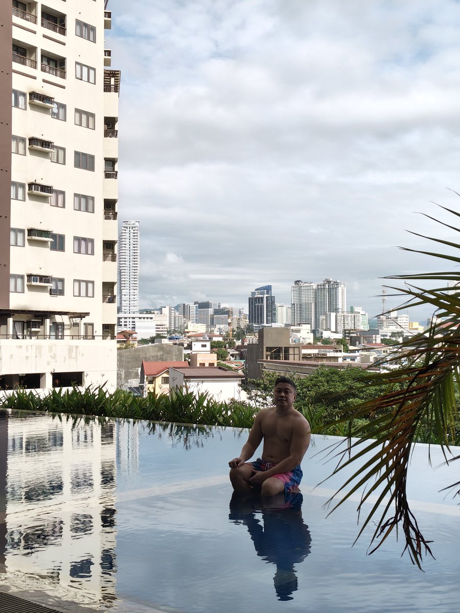 HomunculusZero1's tweet image. ...swimming time 🤭🤭🤭🐷...