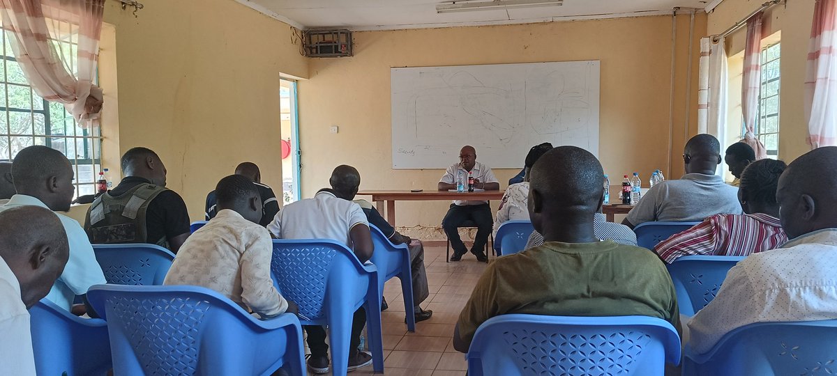 UpCbo74691's tweet photo. We convened  yesterday for Children Advisory Committee (CAC) meeting in Sigor, West Pokot.
Key issues discussed: 
🔹 Child protection status
🔹 FGM cases
🔹 OOSC in gold mining areas (Kampi Karaya &amp; Turkwel)
🔹 Defilement cases
🔹 Presidential bursary for OVC
🔹 Niche Program https://t.co/3Y0p0fqHU7