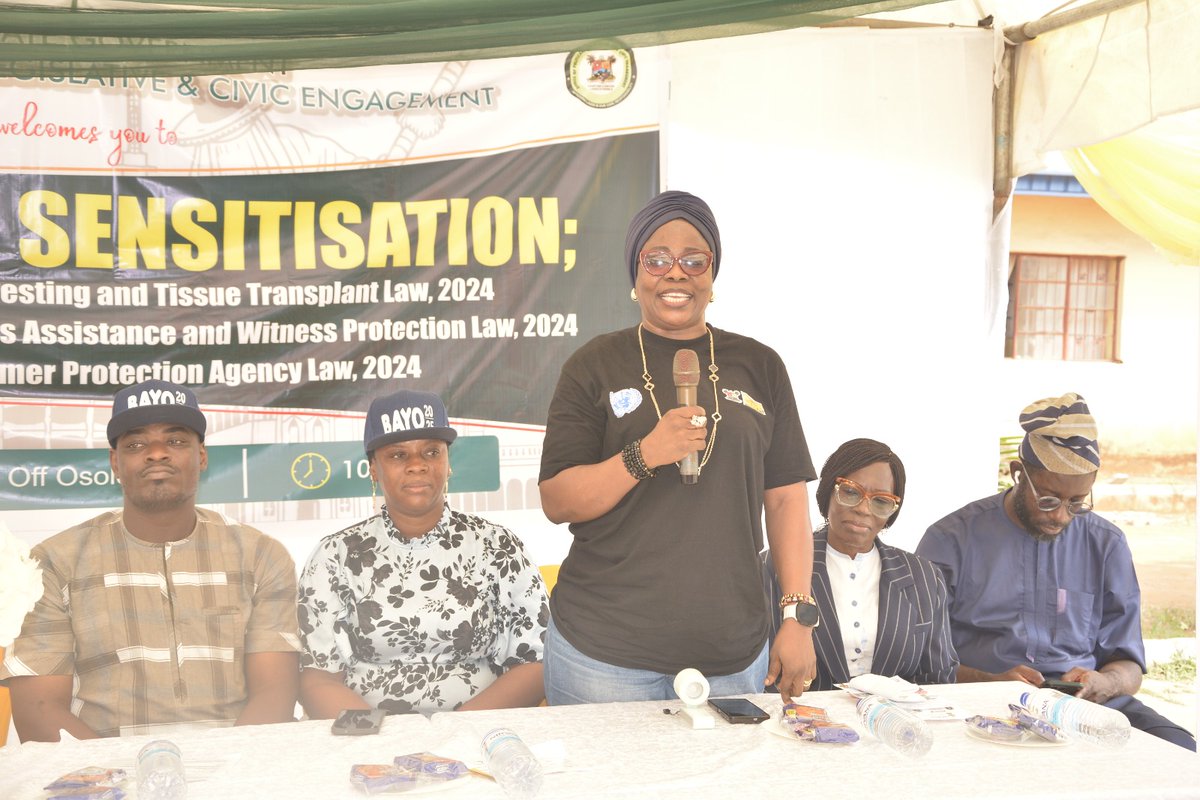cmcikeja's tweet photo. The Citizens’ Mediation Bureau (CMB)  participated in the Public Sensitisation Programme organised by the Lagos State Office of Political, Legislative and Civic Engagement, reaching residents of Igbogbo-Bayeku, Yaba and Isolo Local Council Development Areas (LCDAs). https://t.co/uvzTWWKfvi