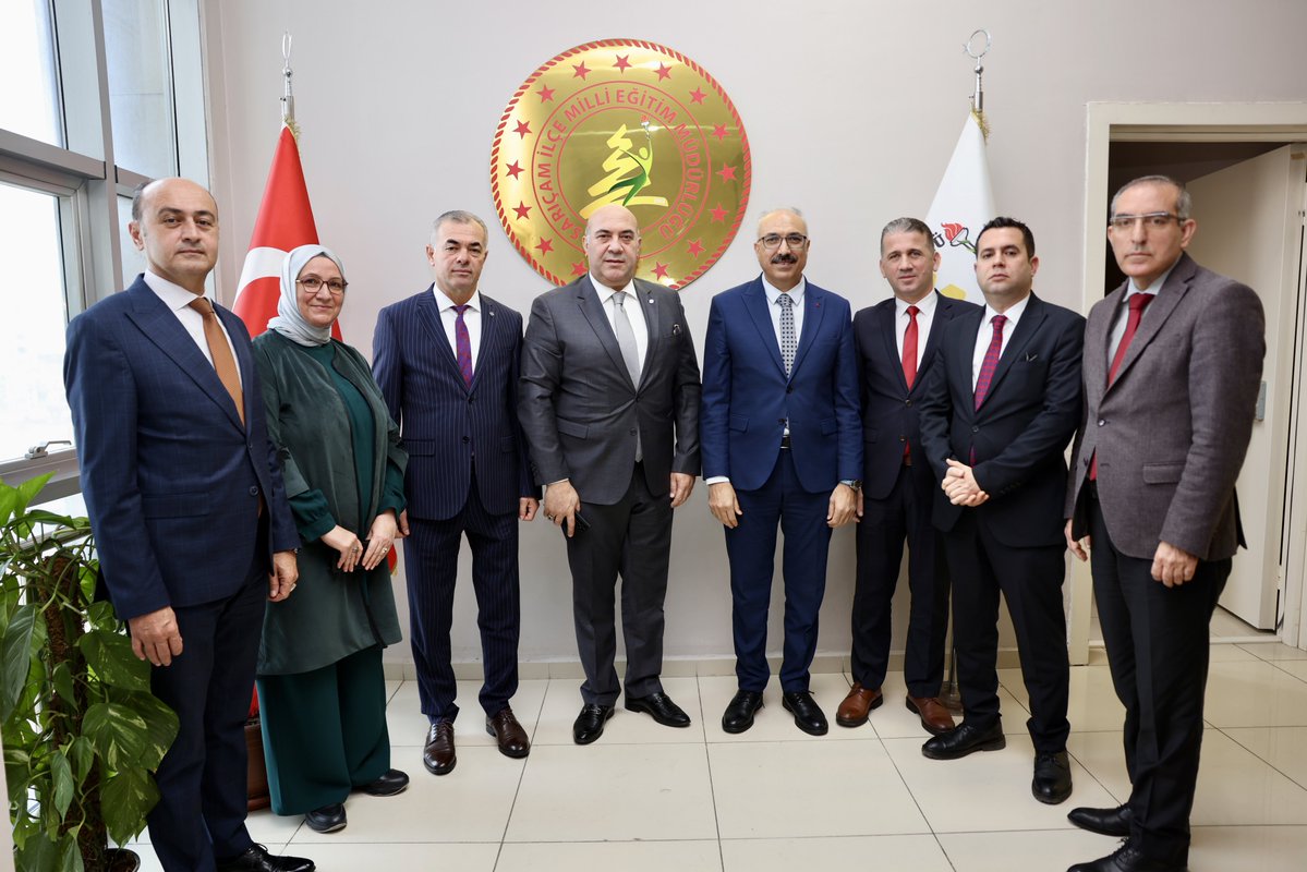 İl Millî Eğitim Müdürümüz Sayın Mehmet Nurettin Aras, Sarıçam İlçe Millî Eğitim Müdürlüğünü ziyaret ederek birimleri gezdi. Ziyaret süresince yürütülen çalışmalar hakkında bilgi alan Sayın Müdürümüz, personelimizle bir araya gelerek görüş alışverişinde bulundu ve özverili