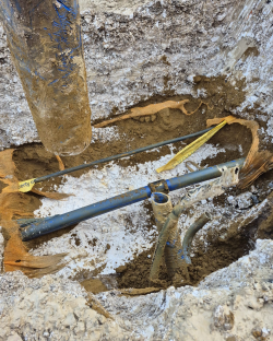 safe_excavation's tweet photo. Supporting utility connection works by safely accessing electric and water services, including road crossings 🚧⚡💧

📞 01634 505 505
📧 info@safeexcavation.co.uk

#SafeExcavation #VacuumExcavation https://t.co/C6ZyYX0oUU
