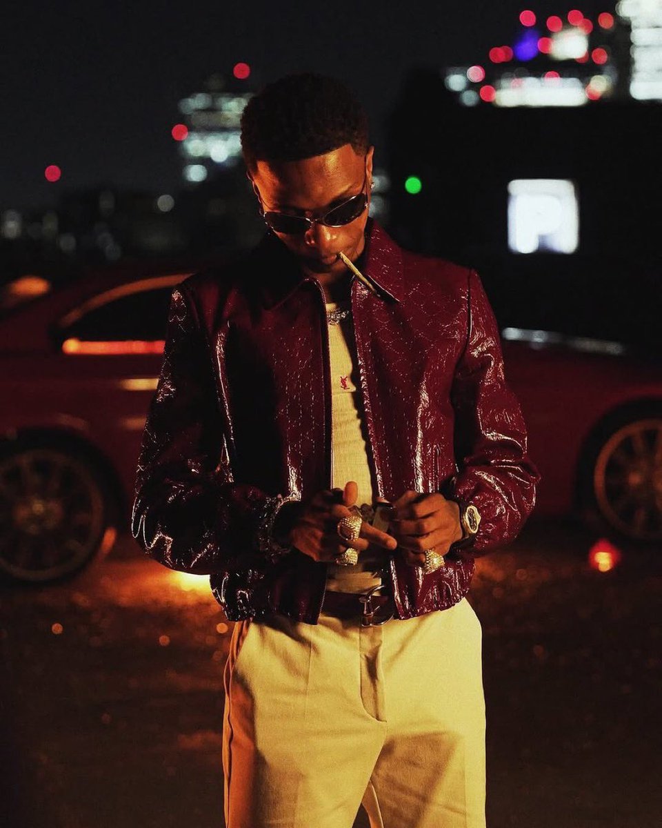 chartsafrica's tweet photo. "DYNAMITE" by @Tyllaaaaaaa and @wizkidayo now has 40M+ streams on Spotify.. https://t.co/IBh1g0aT6A
