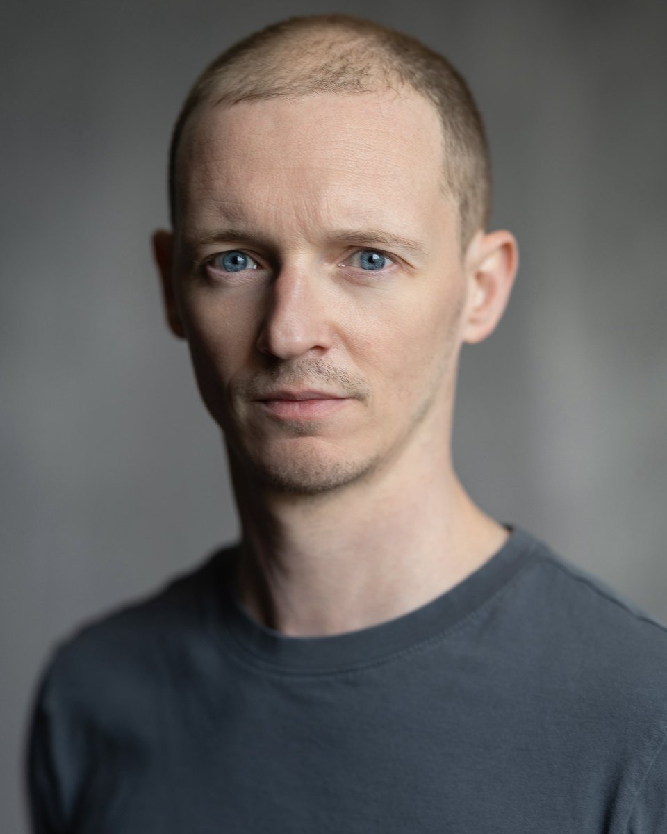 GarrickEastwood's tweet image. Updated headshots thanks to @davidjohnimages - built around casting energy, not just wardrobe.

Vulnerable, Edgy, Professional, Darker

Always interested in how people read these

#Actorslife #Casting