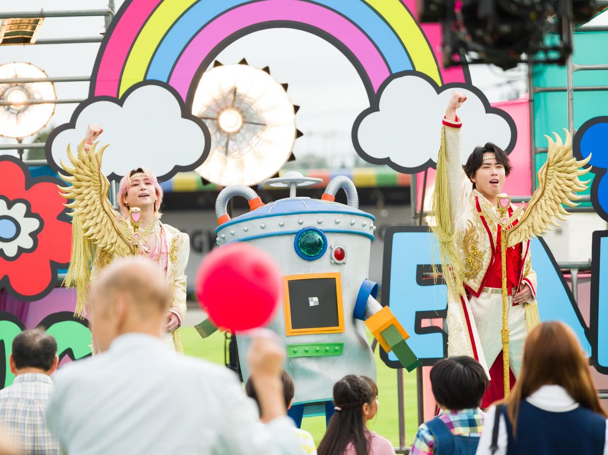 🎬MVオフショット公開 『地球してるぜ』1️⃣ 撮影の合間をパシャリ