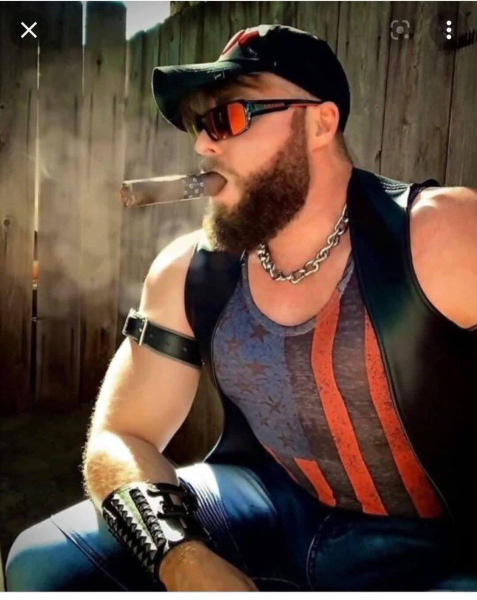 ROBERT_THEBEAR (@thebearrobert) on Twitter photo 