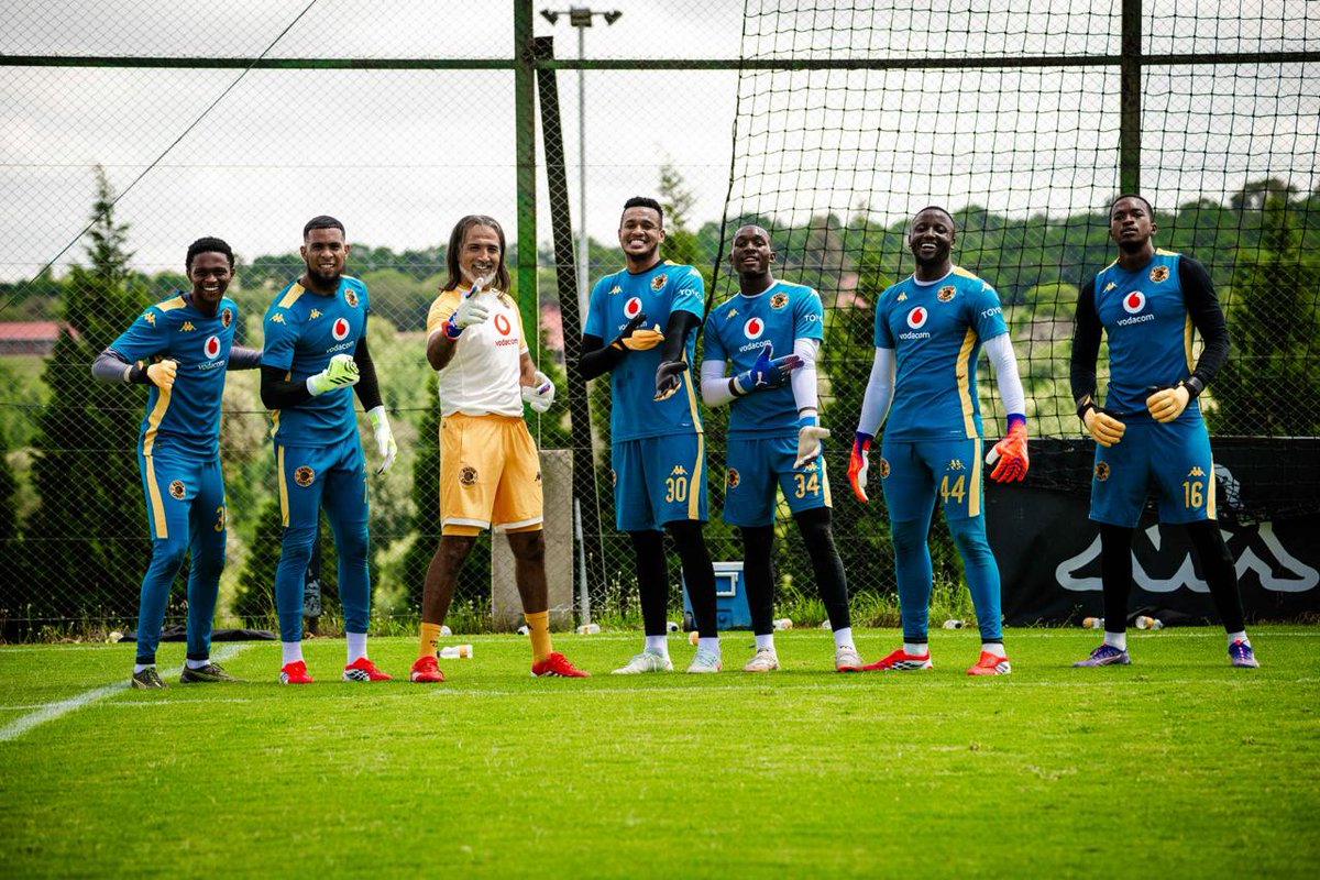 MrZatu's tweet photo. @KaizerChiefs @Vodacom I know it's another clean sheet for our goalkeeping department. DEFINITELY NOT A LOOSE!!!
#Amakhosi4Life ❤️✌️ https://t.co/28MHrrAd0L