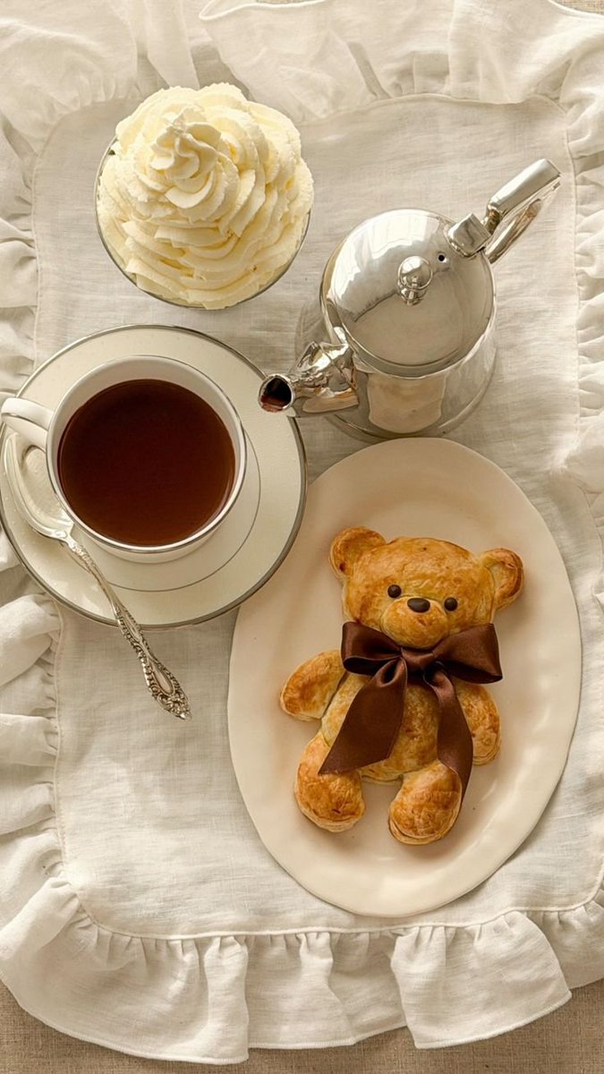 geniuswomanvibe's tweet image. tea time🫖