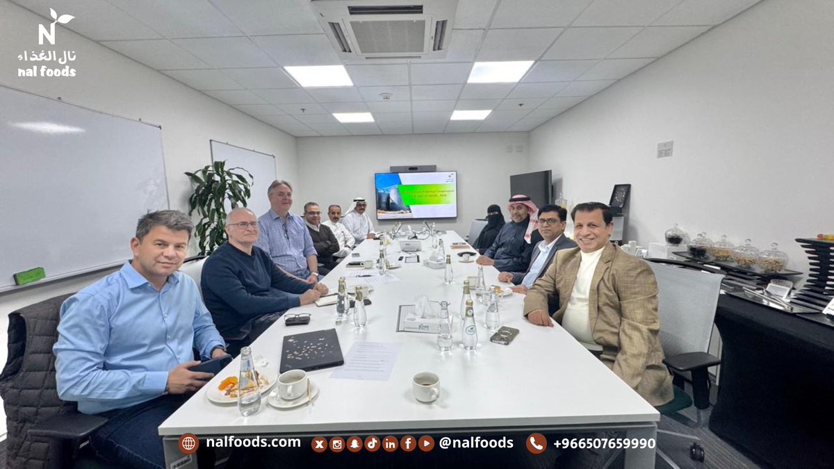 وفد نال الغذاء برئاسة سعادة العضو المنتدب والرئيس التنفيذي المهندس ناظر بن الحسن الحكمي وقيادات الشركة يزور ميناء نيوم 
رابط الخبر: sna3at.com/?p=14459 

#الصناعات_الوطنية