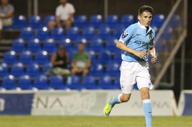 Mister <a href="/ManCity/">Manchester City</a> tolong bawa pulang pemain ini.