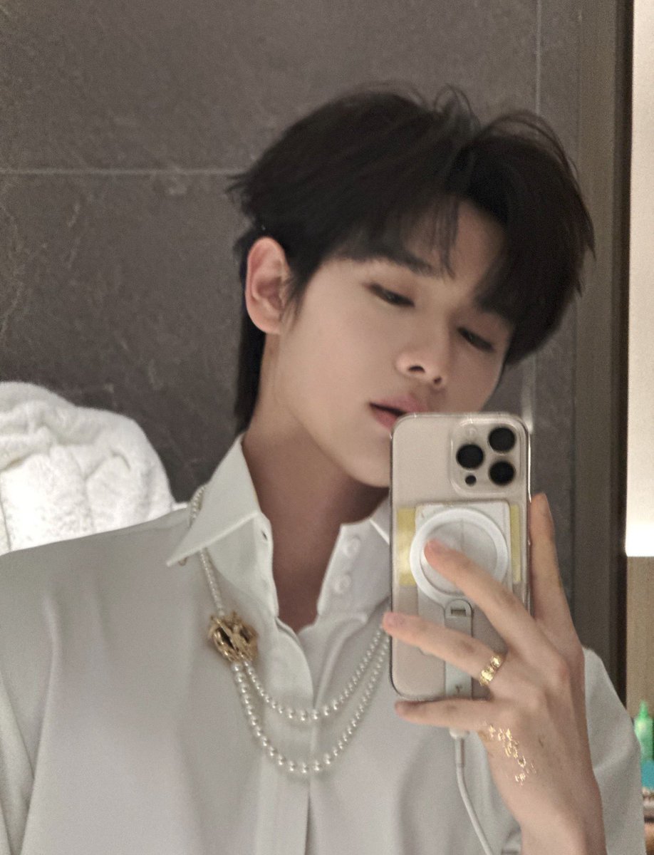 คนหล่อมาลงรูปเพิ่มค้าบ

🤍💛🧡  xhslink.com/o/3Xm9MIhRASq 

#นายท่านกรชิต   #GaoQingchen   
#Nine  #高卿尘  #小九高卿尘