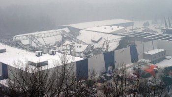 28.01,2006.Katastrofa w Międzynarodowych Targach Katowickich. Doszło do niej w trakcie wystawy gołębi. Pod ciężarem  zalegającego na dachu lodu zawaliła się konstrukcja budynku. Zginęło 65 osób, była to najpoważniejsza katastrofa budowlana w dziejach Polski.