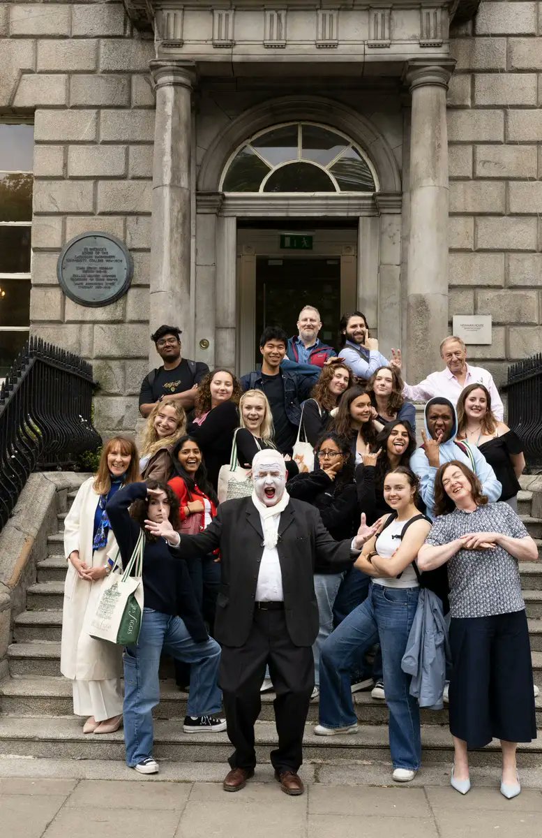 HCC_UCLH's tweet photo. 🎭Doctoring James Joyce, 
🗓️2nd February, The Phoenix Arts Club. 
Don't miss Queen’s University Belfast's Professor Mark Lawler's one man show into the mischievous world of James Joyce, proceeds split between HCC &amp; @bloodcancer_uk in honour of John Levy. https://t.co/pRqrEpJMTP https://t.co/zR6MDcOrdf