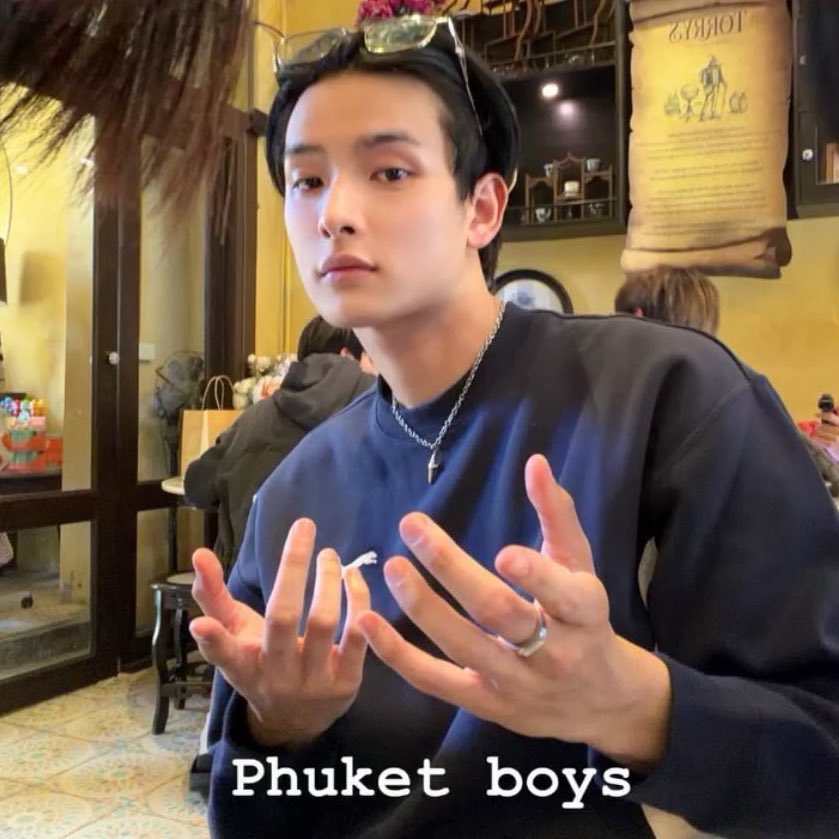 phvieww's tweet photo. ขุนพลลูกรักทะเลใต้จริงๆ ความหล่อดาเมจฮีทวีคูณขึ้นมาก
Trang 2024                                  Phuket 2026 https://t.co/bdDDpqdUKt