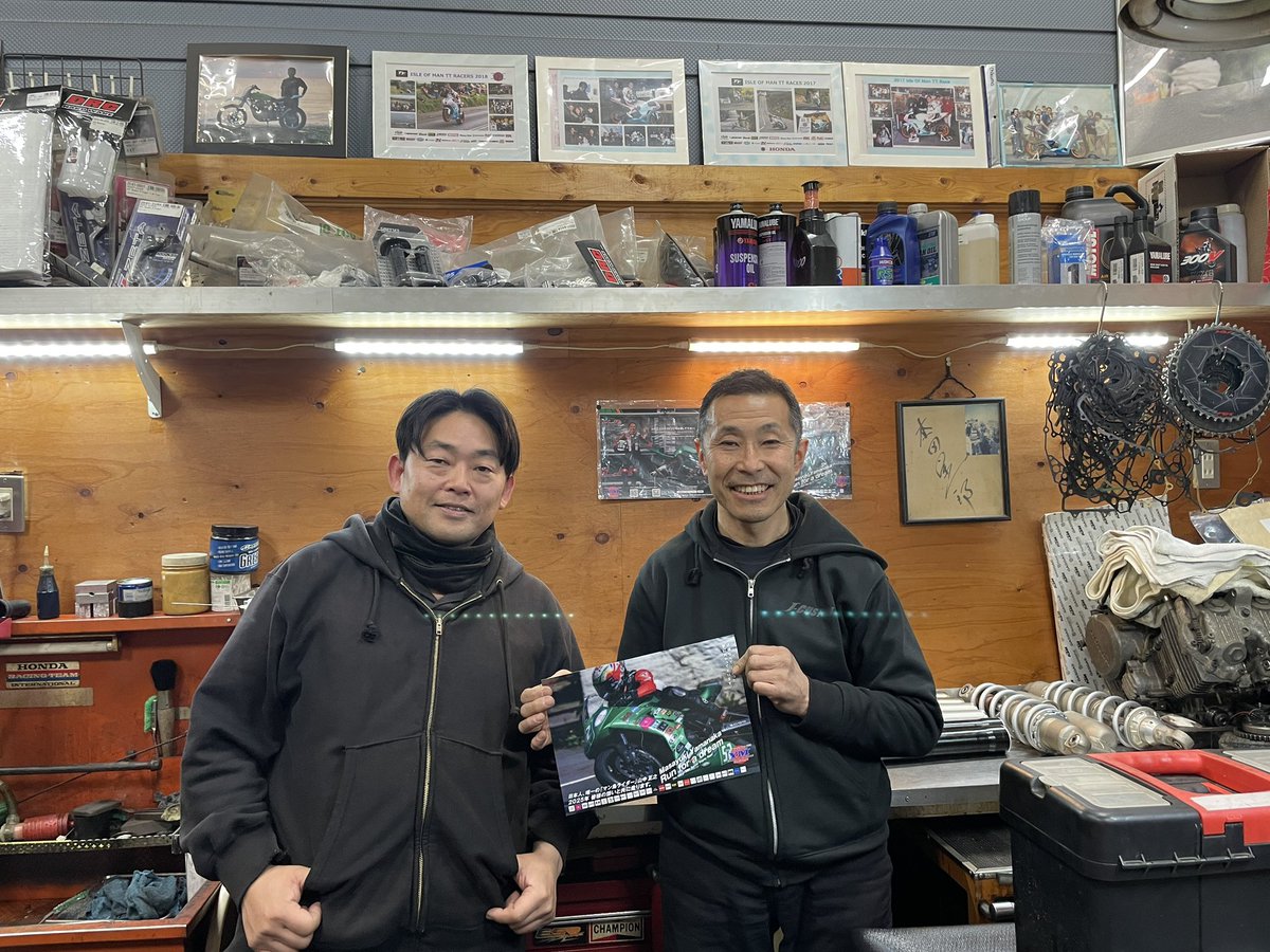 challengyamana1's tweet photo. #桶川スポーツランド で練習走行が終わり、 #KCROSS 様に寄ってマン島のお話し、#芳豆樹 様でコロンビア珈琲をいただき、帰りまし https://t.co/1l3wQdS6du