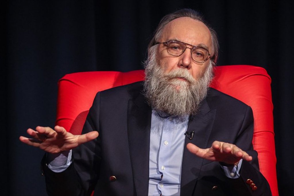 SilentlySirs's tweet image. 🗣️ Alexander Dugin, Russian philosopher, said in a circulated statement:
“Dear Shiite brothers, you are fighting the Antichrist.”