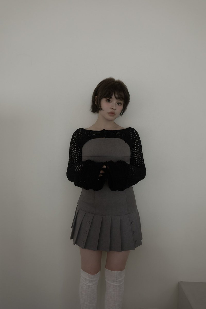 Grenda pleats set mini dress color brown/gray ¥18,700-tax in ハリ