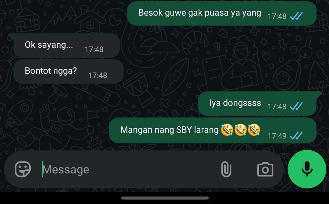 ghofur42's tweet photo. Umur-umur pilah pilih makanan sehat.
Sehat untuk tubuh dan juga sehat untuk dompet  👹 https://t.co/RncFCtWSb4