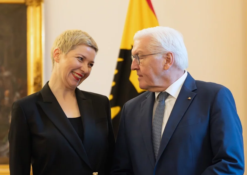 EESFonBelarus's tweet photo. Poland's support for S. Tsikhanouskaya and Berlin's support for V. Babaryka and M. Kalesnikava represent yet another iteration of old and discredited strategies—'negotiating with Lukashenko' and 'replacing Lukashenko.' Neither is realistic, and they once again demonstrate the lack of political vision among EU countries regarding their eastern policy.

#Belarus #EU #Lukashenko
