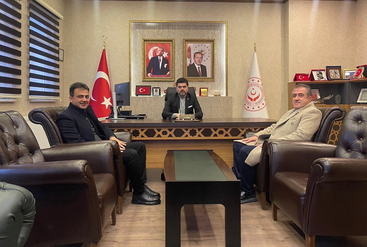 📍 Ziyaret

Mardin Artuklu Üniversitesi Genel Sekreteri Eyyup Birkan ve Genel Sekreter Yardımcısı Ender Altun, İl Müdürümüz Murat Karaarslan’ı makamında ziyaret etti.

Nazik ziyaretleri için teşekkür ederiz.

<a href="/tcailesosyal/">T.C. Aile ve Sosyal Hizmetler Bakanlığı</a> 
<a href="/Mardin_Valiligi/">Mardin Valiliği</a>