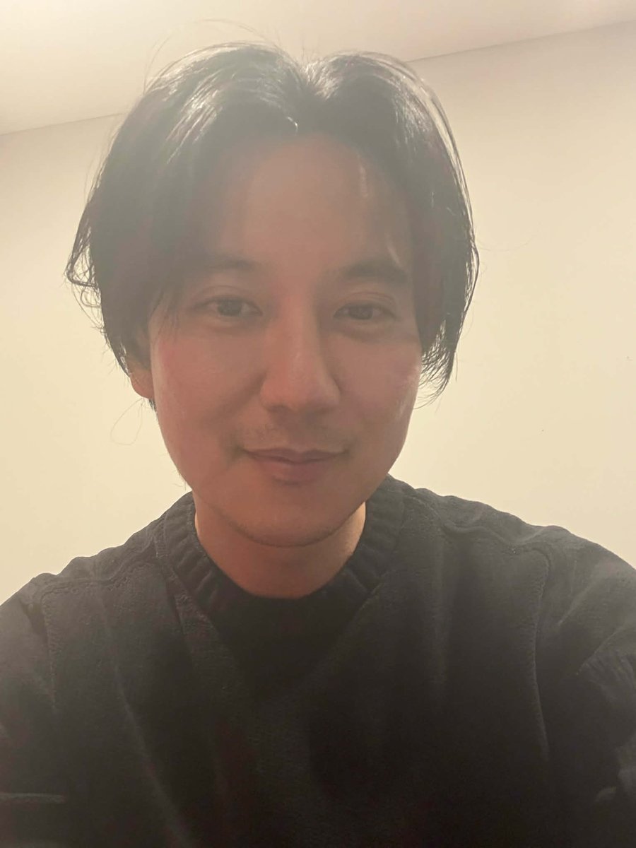 The end of the long hair era... welcome, short haired namgil 🤧🤧🤧

long haired namgil... you will be missed 🤧