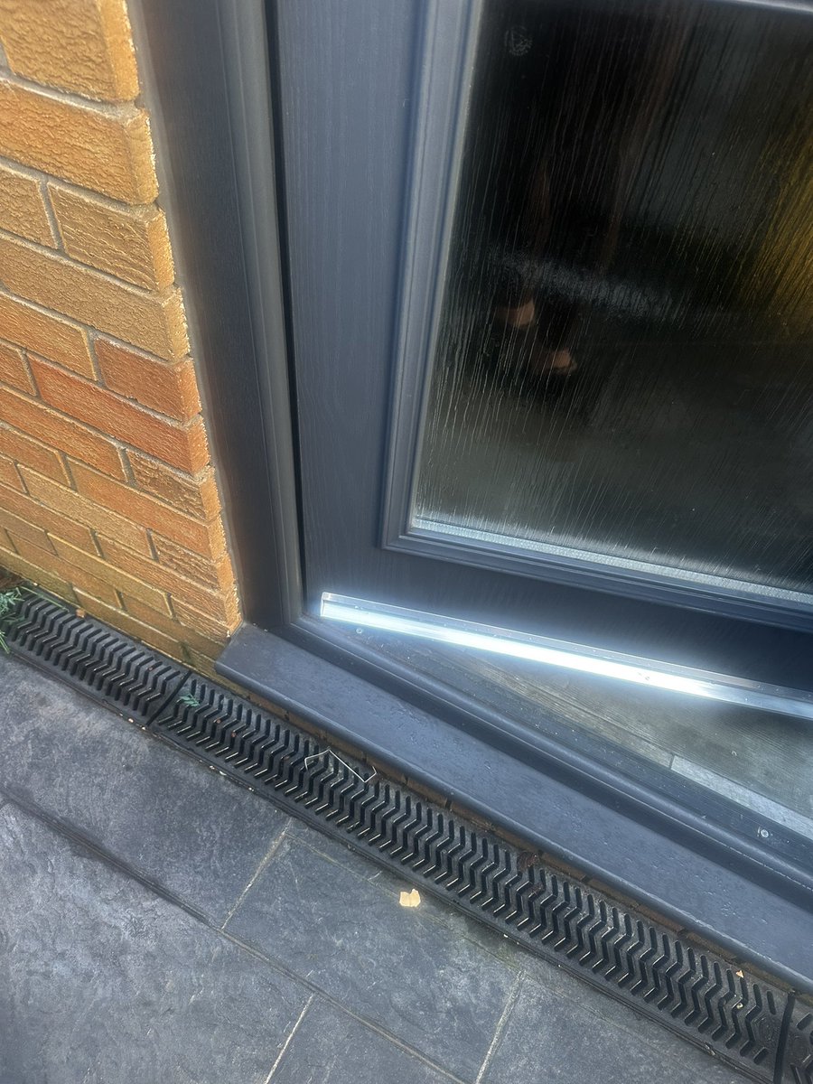 Janine Parry tweet media