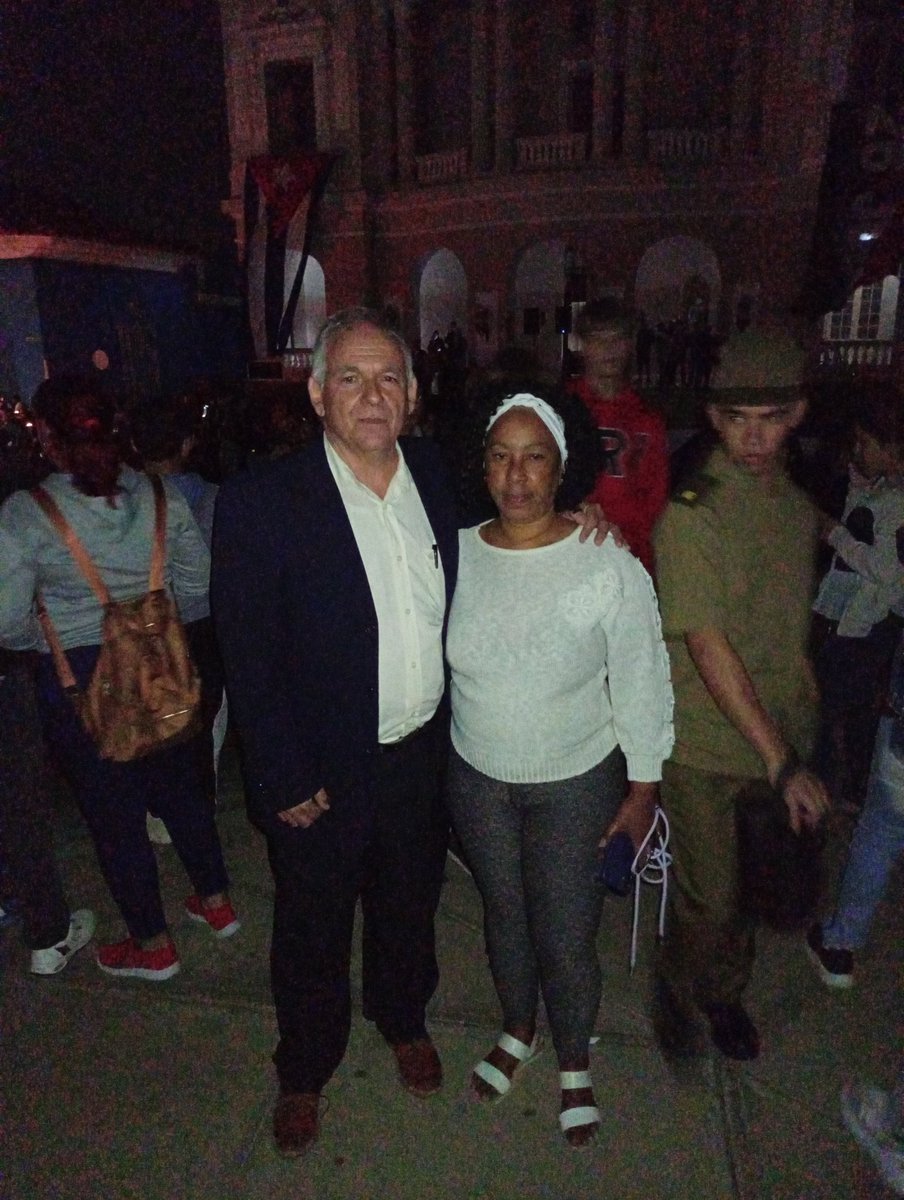 AyramOromi's tweet photo. #EtecsaTeAcompaña en Sancti Spíritus junto a la DVPE en la Marcha de las antorchas. Recordando a nuestro Apóstol Nacional. @MayraArevich @taniavel76 @etecsa_dvpe @margaritacu https://t.co/KC3O8Gzln4