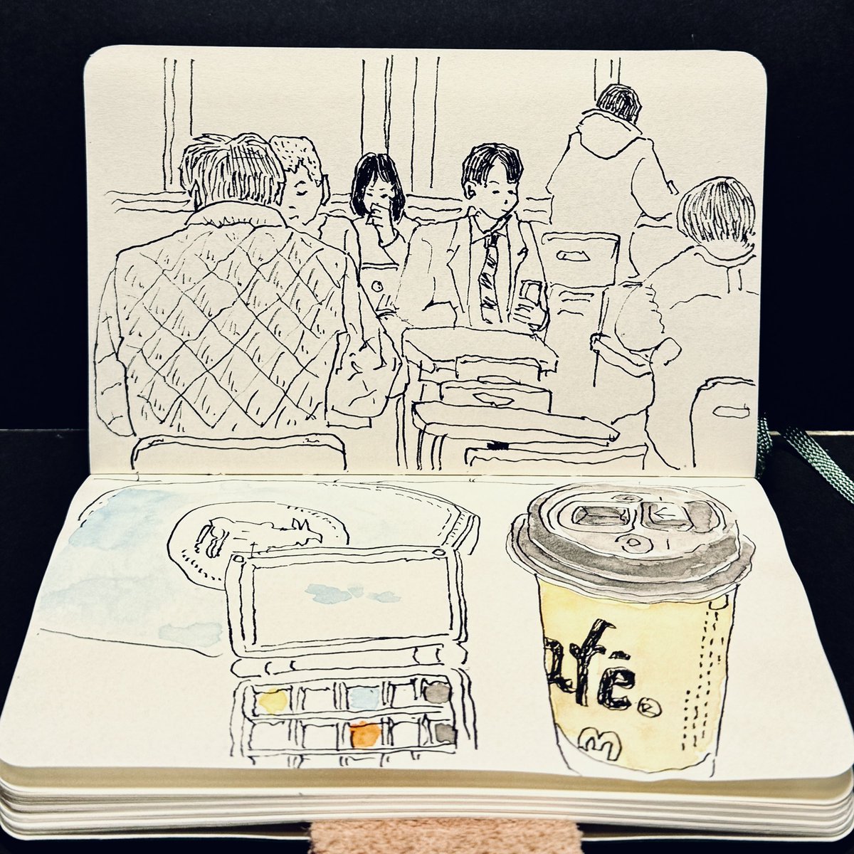 SketchSuki's tweet photo. マックでコーヒー、少し色を塗ってみた。みなとみらい駅に向かうエスカレーター、大好きです。
#マック #みなとみらい駅 #カフェスケッチ #スケッチ #ペンスケッチ #手帳スケッチ #モレスキン #ピグマ #ミリペン #cafesketch #sketch #pensketch #journal #moleskine #pigmamicron https://t.co/p4WZhhVlPq