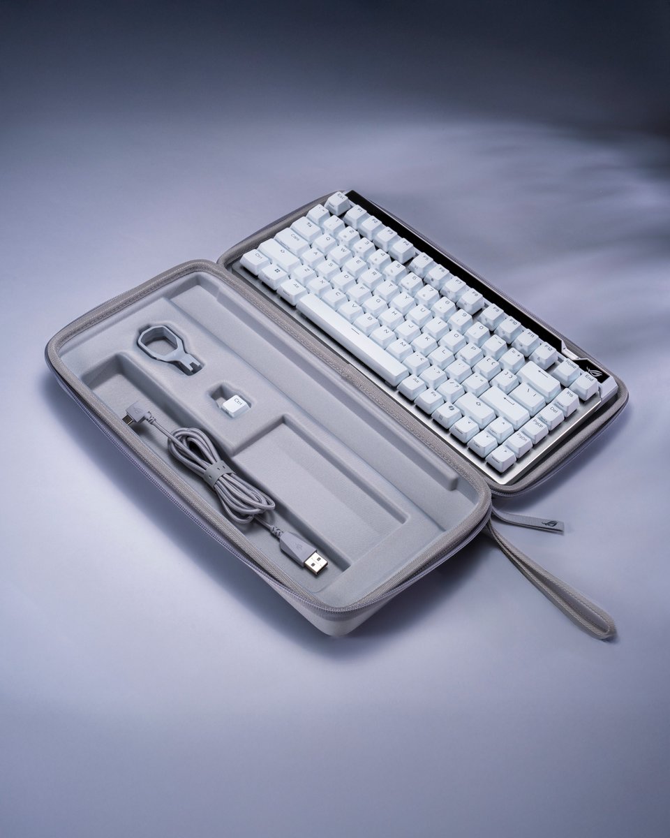 asusrogph's tweet photo. Seen at #CES 👀
#ROG Falchion Ace 75 HE — compact, magnetic,
and travel-ready. ⌨️
Take your setup anywhere with its dedicated carry case. 🔥
#ROGPeripherals #ROGFalchionAce75HE #AnalogKeyboard #Peripherals https://t.co/DuAlANSSsD
