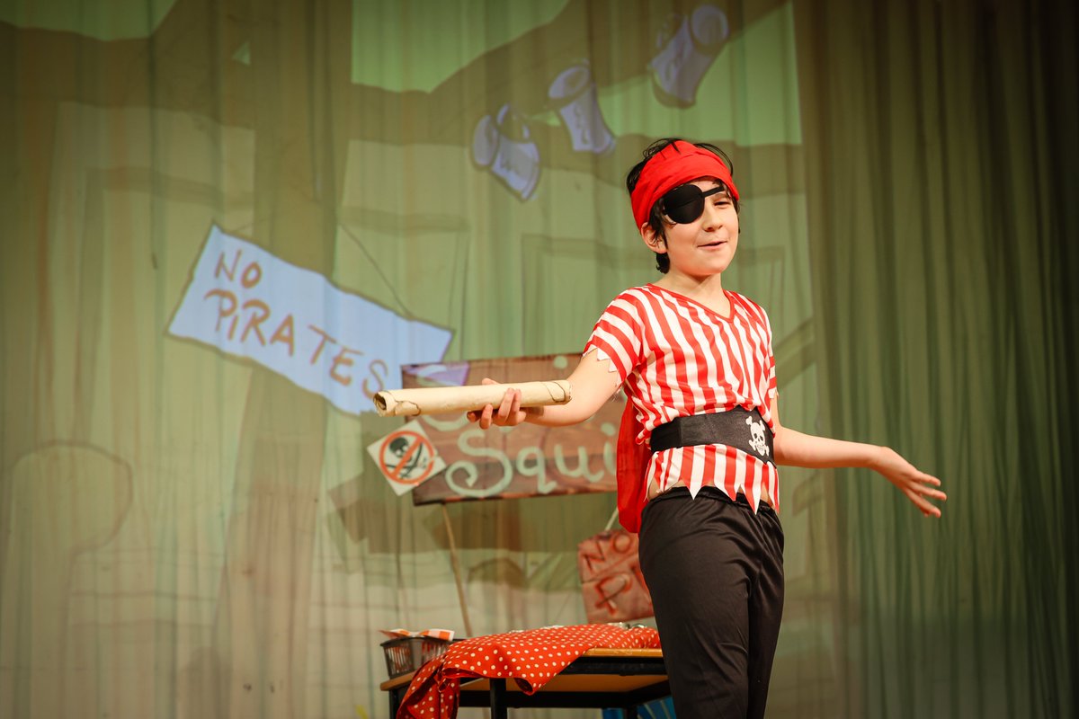 Mrs L Crossley tweet media