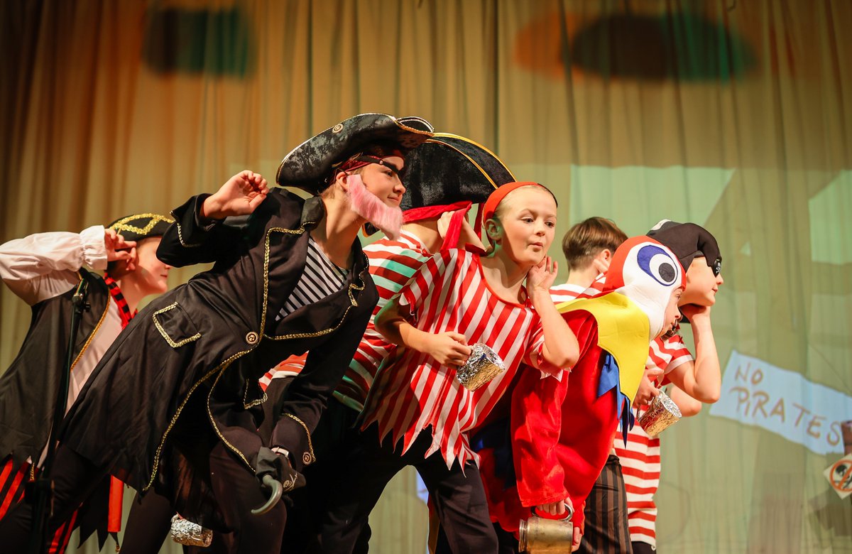 Mrs L Crossley tweet media