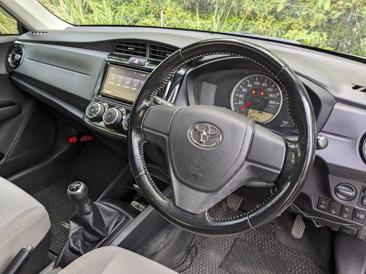 アクシオMTで賑やかですね
ワイも便乗して何かツイートしたいと思いつつ、疲れて気力がないしもう降りちゃったしなぁ…()

この車に速さやスポーティさを求めたら間違い。しかし燃費いいのと乗りやすいのは本当に魅力的だった