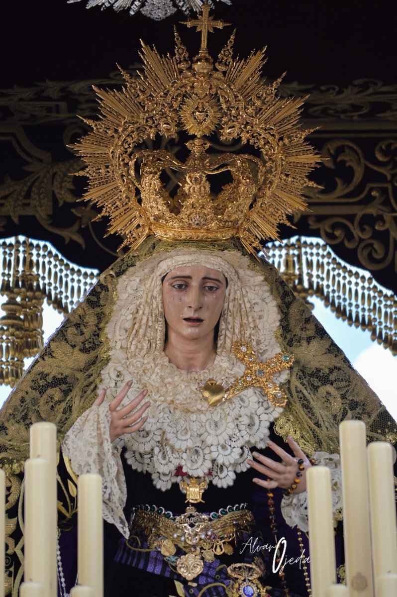 🔴Presentación y bendición de la nueva toca de sobremanto de la Stma. Virgen de los Dolores

🪡De estilo isabelino y encaje de bolillos, ha sido hecha a mano con hilo de oro por el maestro bolillero y encajero Alfonso Aguilar Martín

📆7 de febrero
📌Santa Misa de Hermandad (20h)