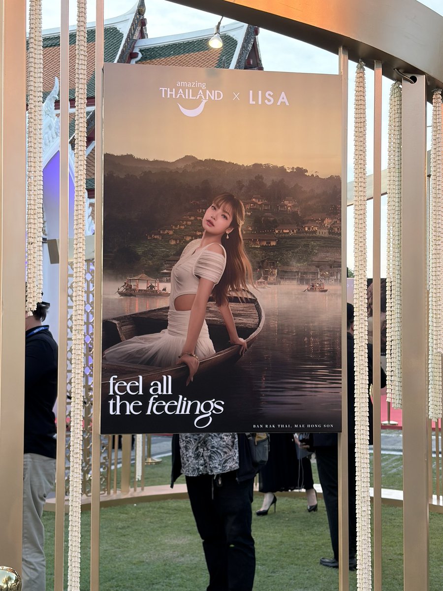 crushourliz's tweet image. บ้านรักไทย , แม่ฮ่องสอน
วัดอรุณ , กรุงเทพ
วนอุทยานภูลังกา , พะเยา
สามพันโบก , อุดรราชธานี
โปสสวยมากกกก จัดแสงดีนะว่าไป
#AmazingThailand
#AmazingThailandxLISA
#FeelAllTheFeelings