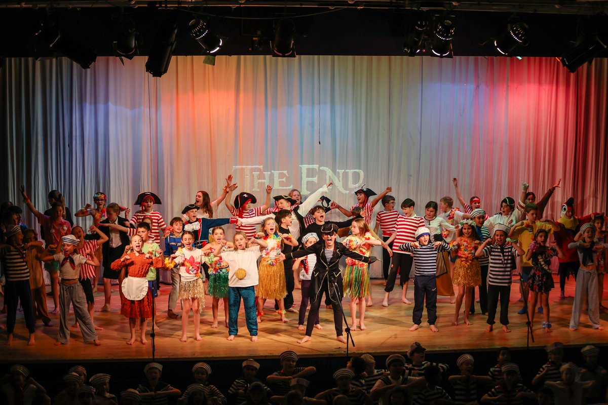 Mrs L Crossley tweet media