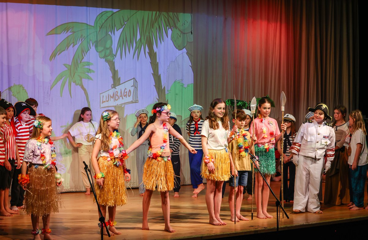 Mrs L Crossley tweet media