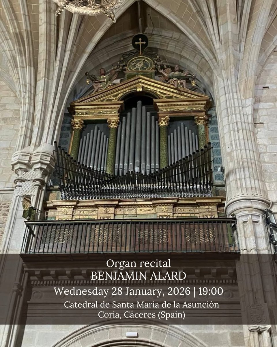 pablosiana's tweet photo. Hoy arranca en Coria el #AtriumMusicae con @BenjaminAlard 🎓🎹🎹🎹🎹 y espero contarlo en mi blog https://t.co/KHX0uER5fu