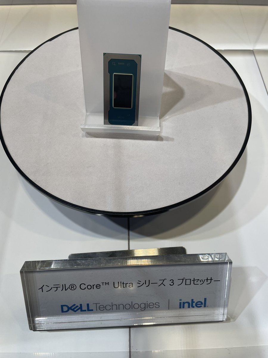 XPSブランドの復活は嬉しいな！
去年が最後のXPSかと思って購入したから、続くんかい！って思ったけどそれはそれでいい！
デザインが自分で選べればいいんだけど…
タッチパネルの縦ライン個人的にはいらない😅

#デルアンバサダー