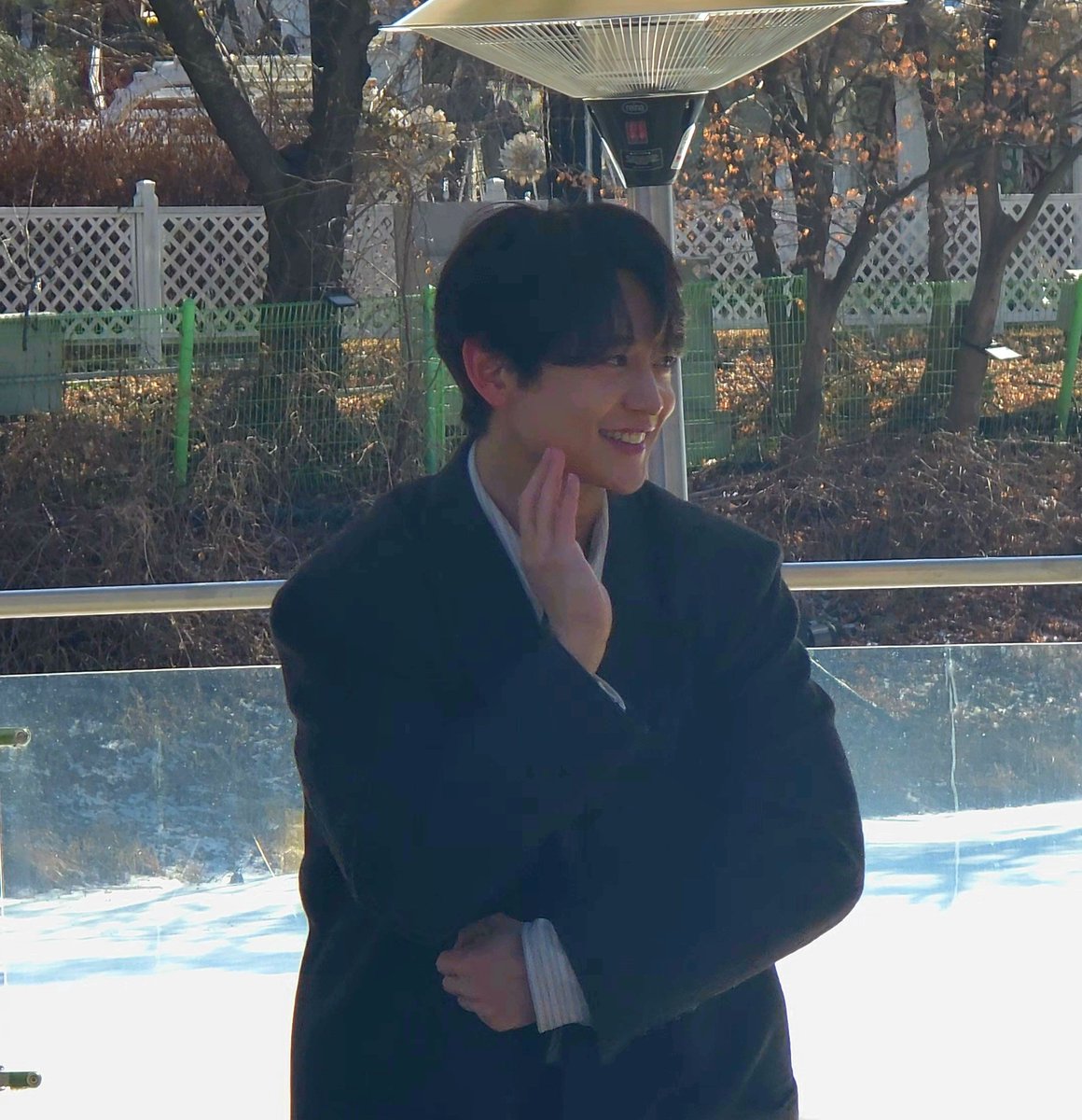 minhee_1209__'s tweet photo. ㅈㅁ
나 화질안좋아서 몰랐는데
오빠 쾌남웃음에 질식사함 지금 https://t.co/Lr4DlamiQb