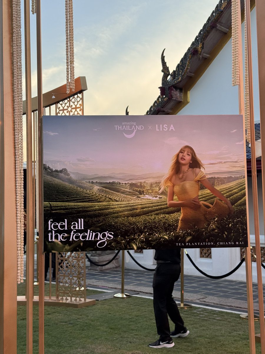 This camping will be amazing!!! 😻 

#AmazingThailand #AmazingThailandXLisa #FeelAllTheFeelings