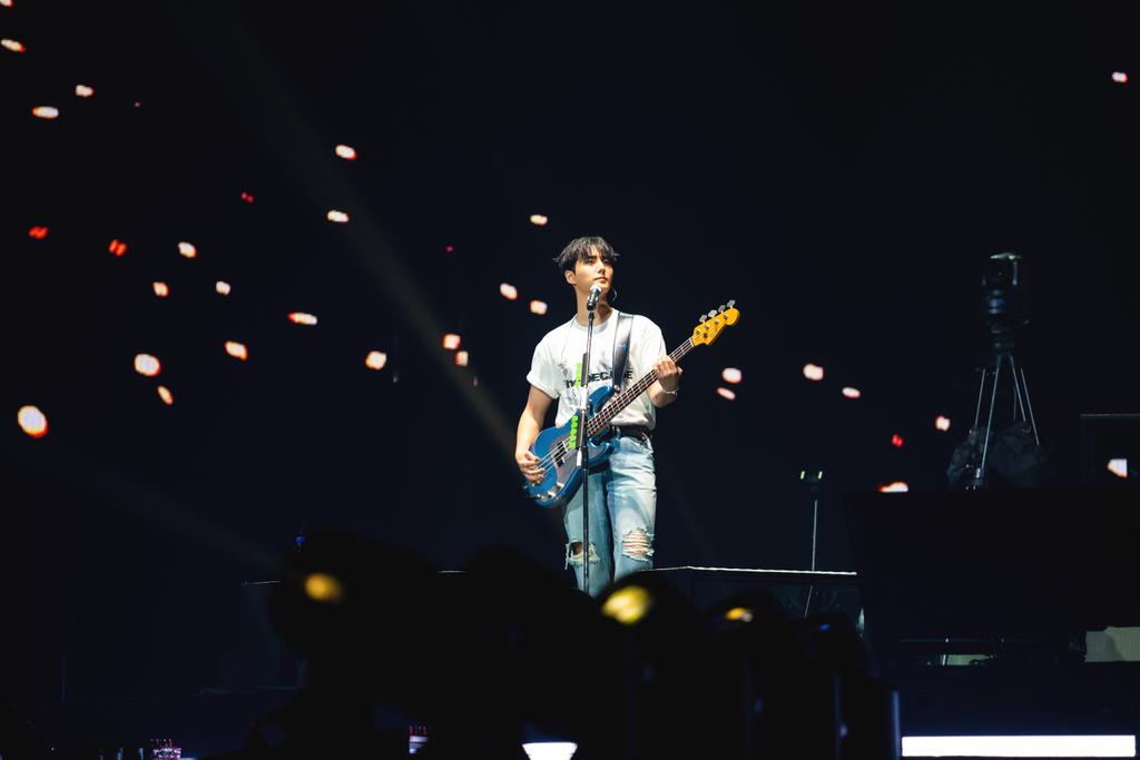 MOAArena's tweet image. Celebrating a decade of DAY6, thank you for creating music that resonates with every season. 💙

Photo credits: JYP Entertainment &amp;amp; @livenationph

#Day6 #DAY6_10th_Anniversary_Tour #The_DECADE #DAY6inManila
#Day6AtMOAArena
#ChangingTheGameElevatingEntertainment